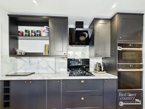 Kitchen- click for photo gallery